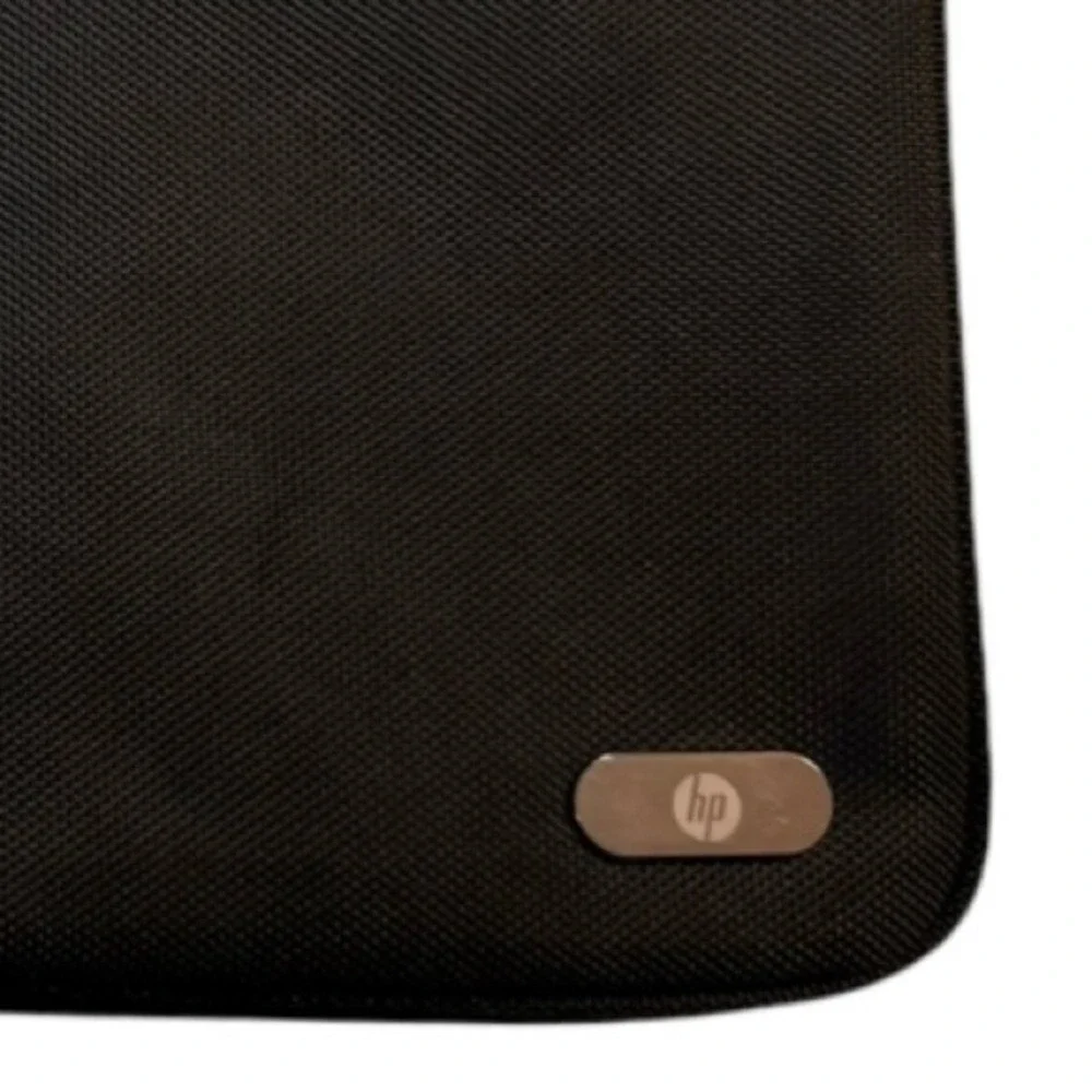 4/$40 HP Black Padded Laptop‎ Protector Bag